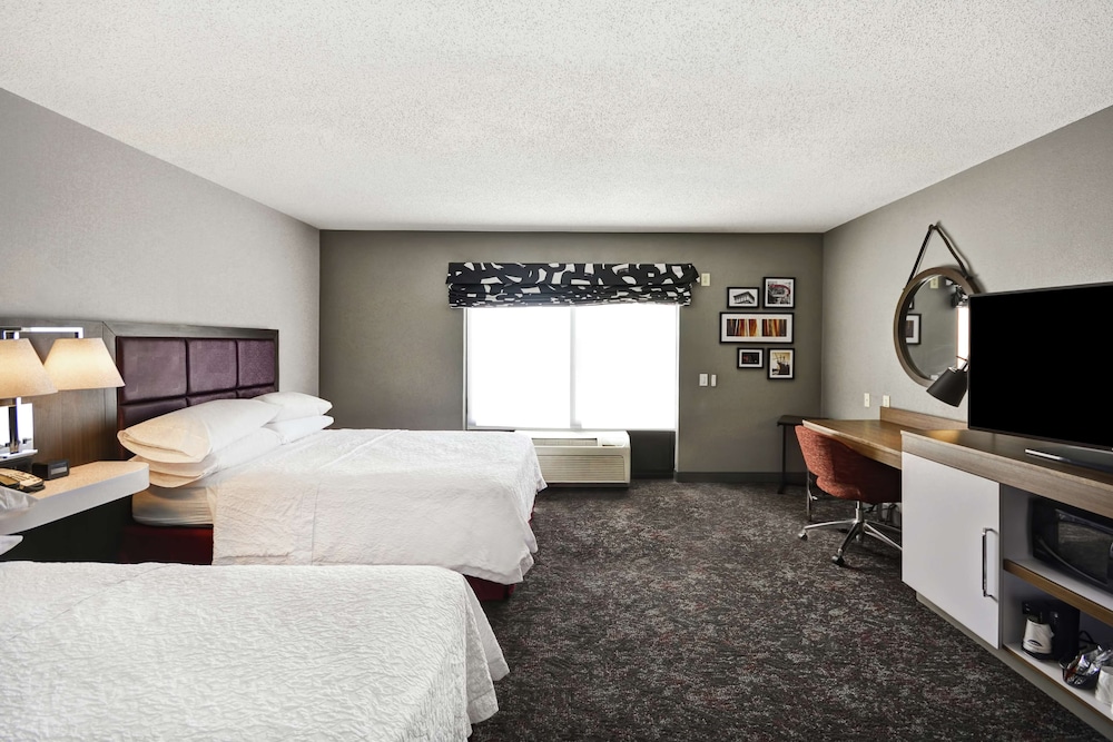 hampton inn and suites columbus easton area