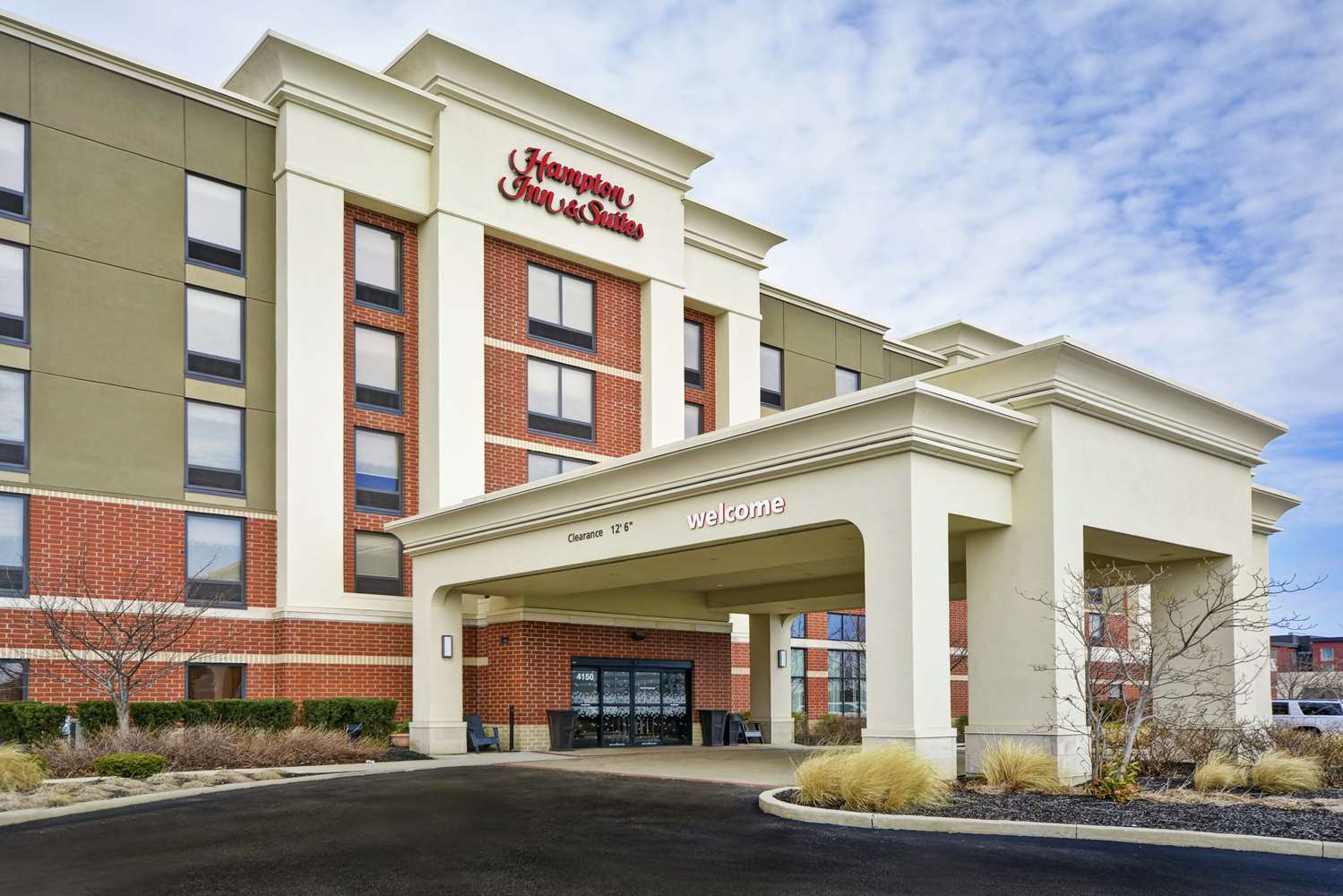 hampton inn and suites columbus easton area
