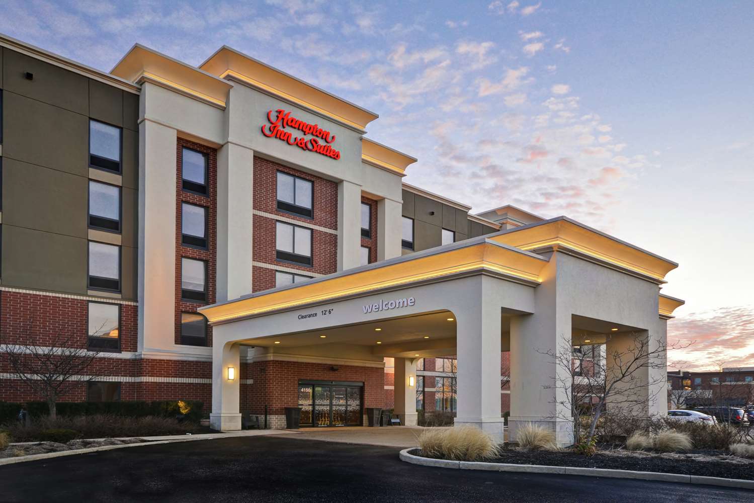 hampton inn and suites columbus easton area
