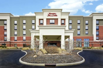 hampton inn and suites columbus easton area