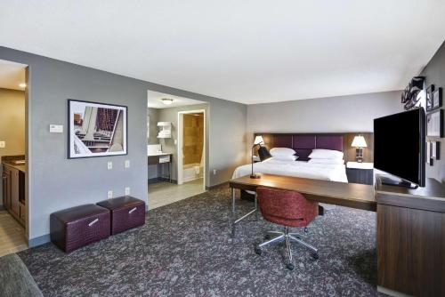 hampton inn and suites columbus easton area