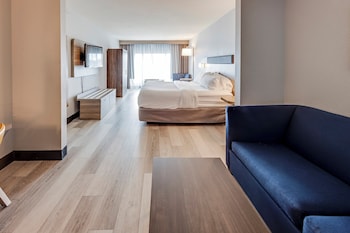 holiday inn express and suites columbus osu medical center