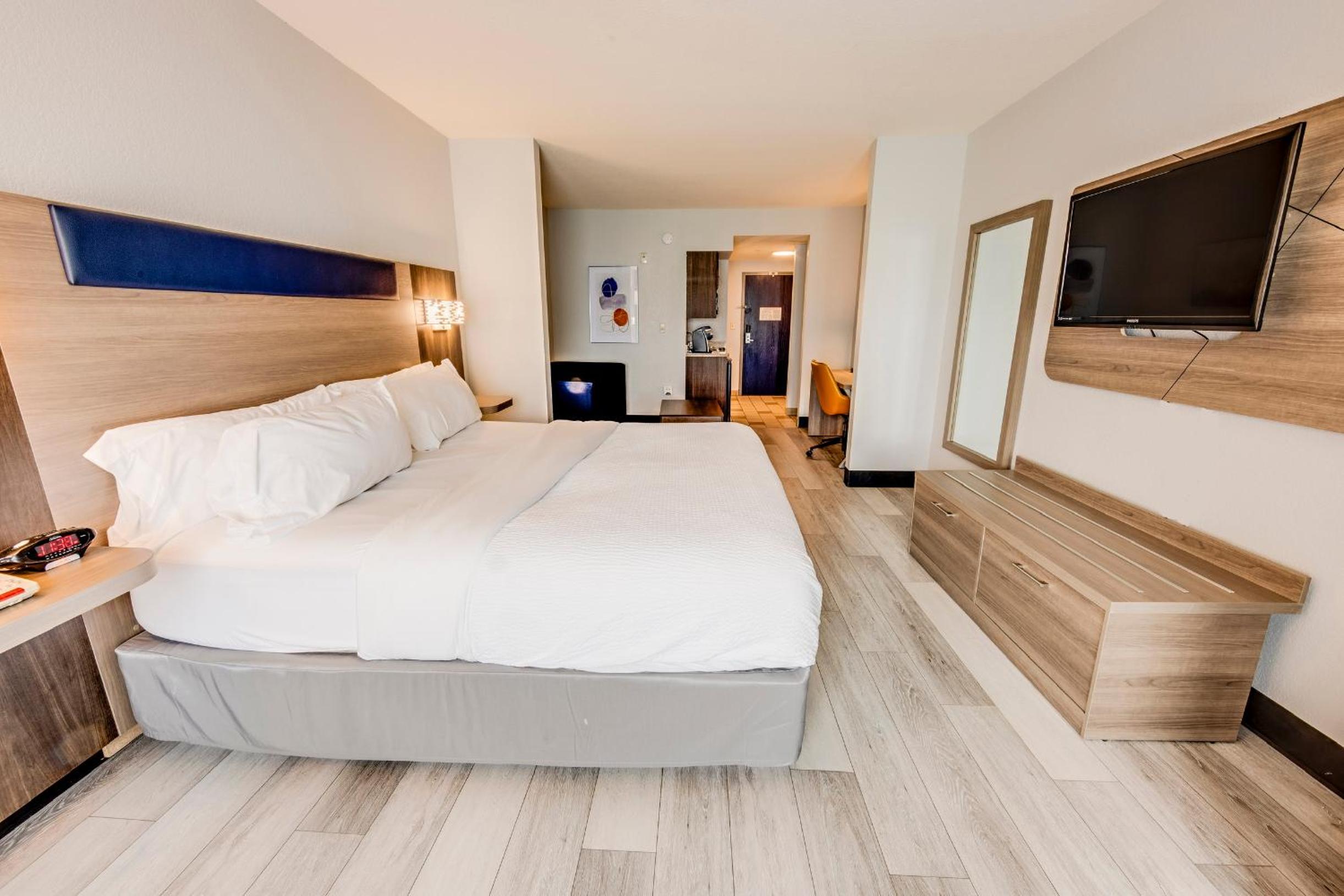 holiday inn express and suites columbus osu medical center