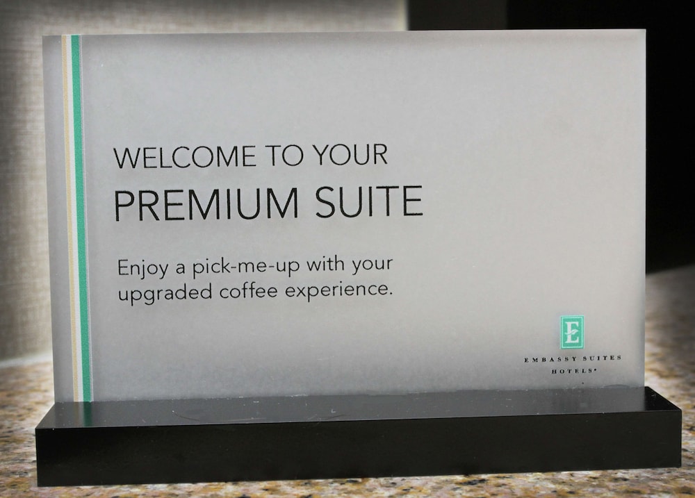 embassy suites columbus airport