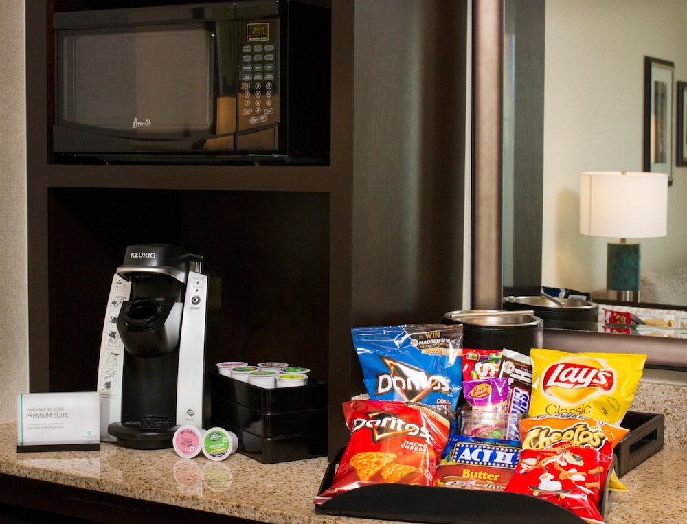 embassy suites columbus airport