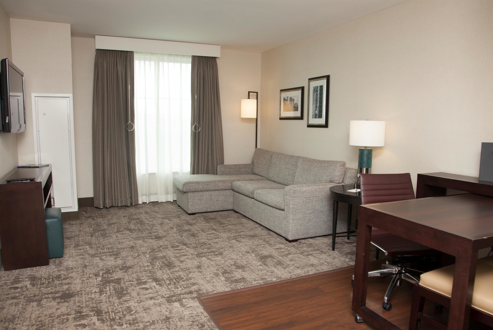 embassy suites columbus airport