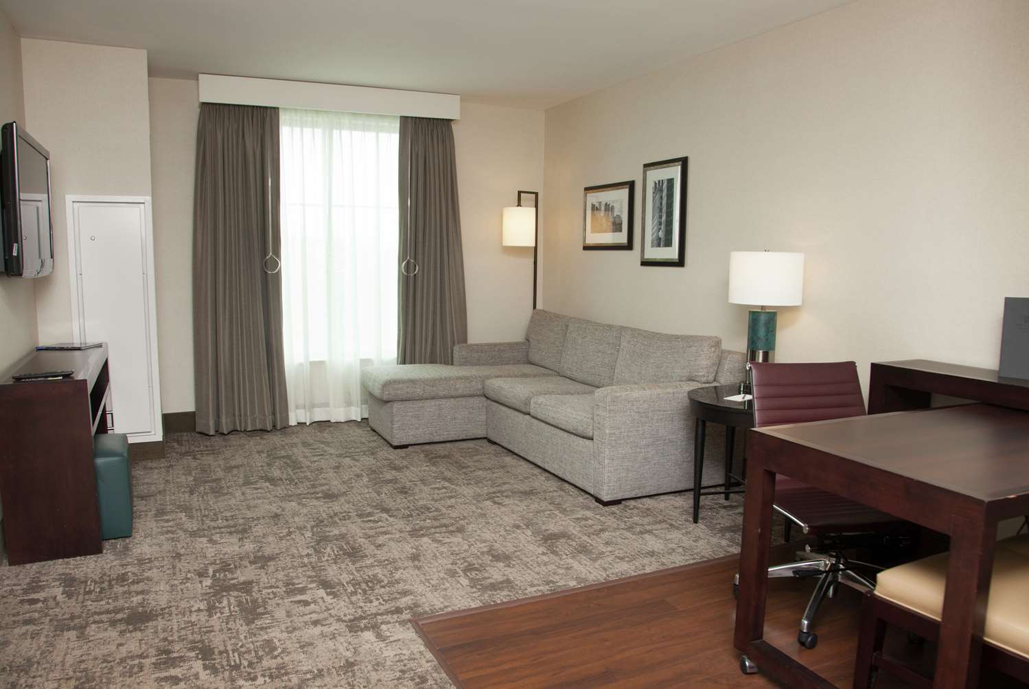 embassy suites columbus airport