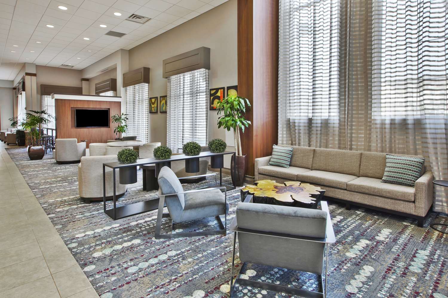 embassy suites columbus airport