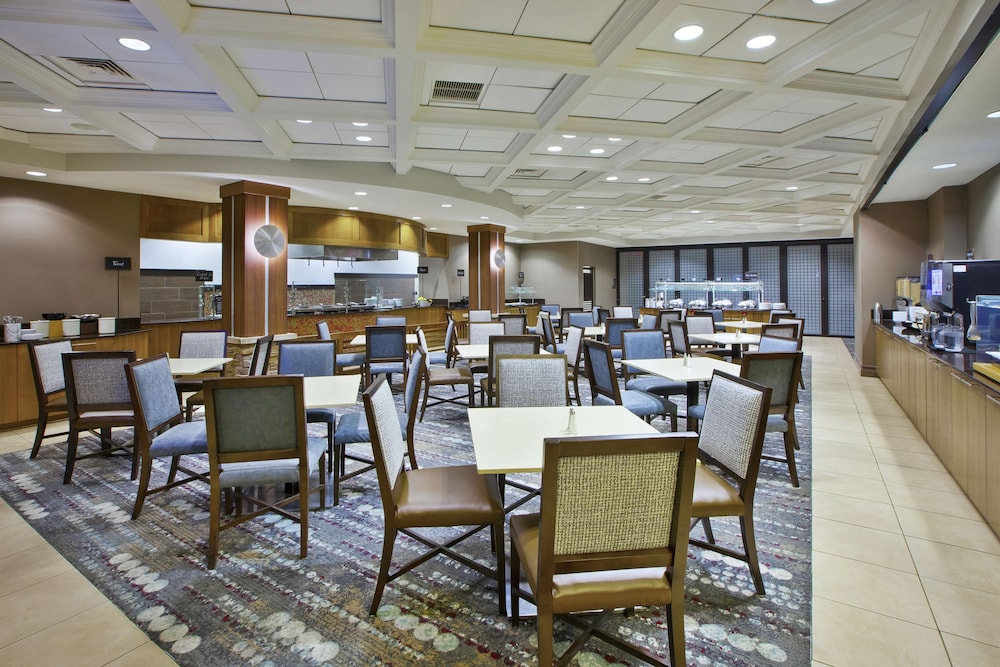 embassy suites columbus airport