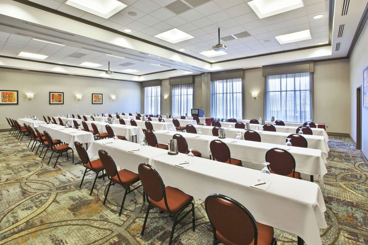 embassy suites columbus airport