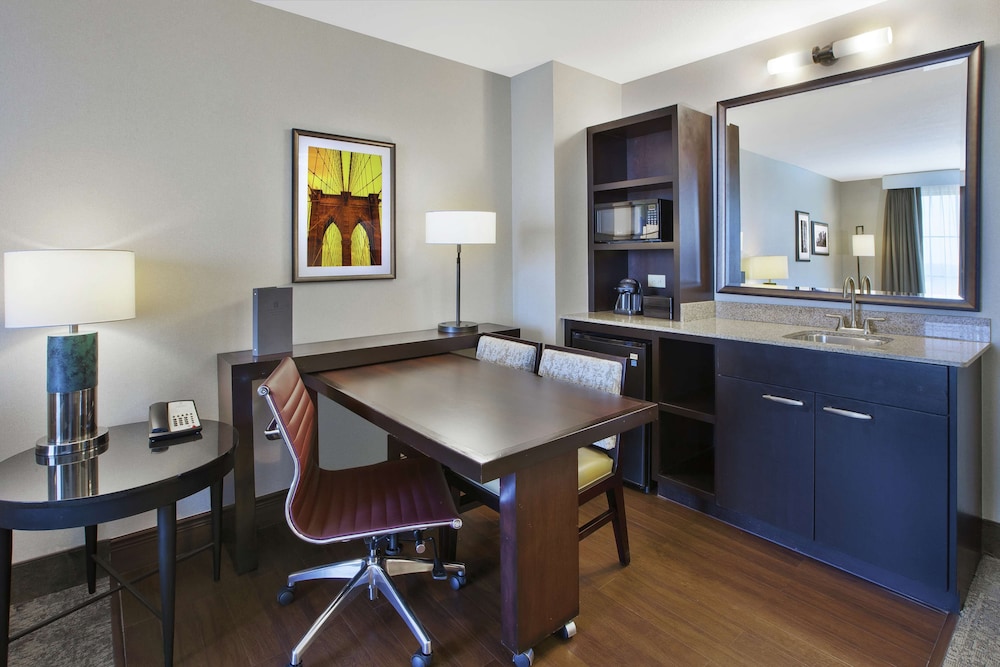 embassy suites columbus airport