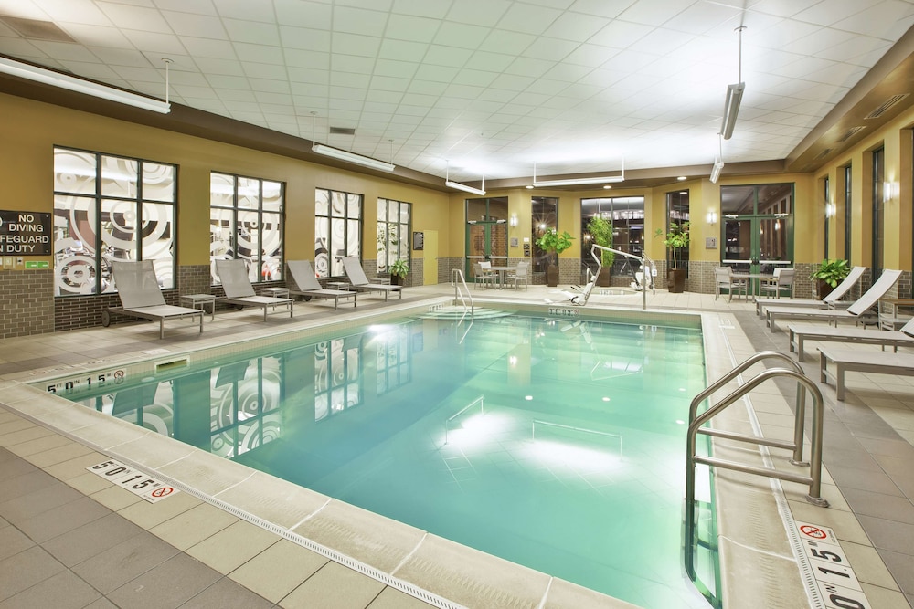 embassy suites columbus airport