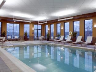 embassy suites columbus airport