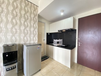 bright 2br at tamansari panoramic apartment