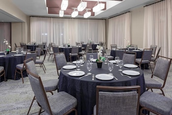 courtyard by marriott downtown memphis