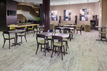 courtyard by marriott downtown memphis