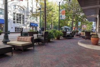 courtyard by marriott downtown memphis