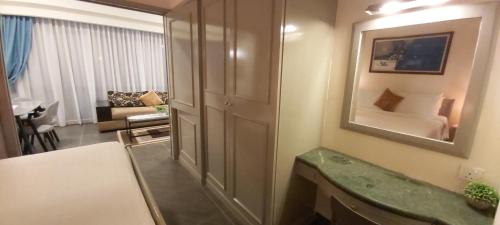 kl service suite at times square