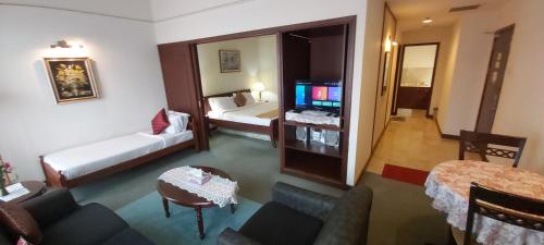 kl service suite at times square