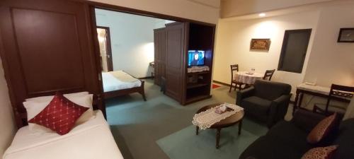 kl service suite at times square