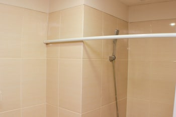 comfort studio room at oasis cikarang apartment