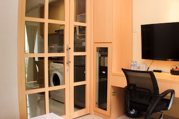 comfort studio room at oasis cikarang apartment