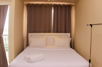 comfort studio room at oasis cikarang apartment
