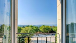 Hostellerie Des Commandeurs,Luberon Regional Park>>Joucas,2 star