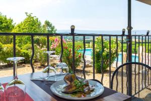 Hostellerie Des Commandeurs,Luberon Regional Park>>Joucas,2 star
