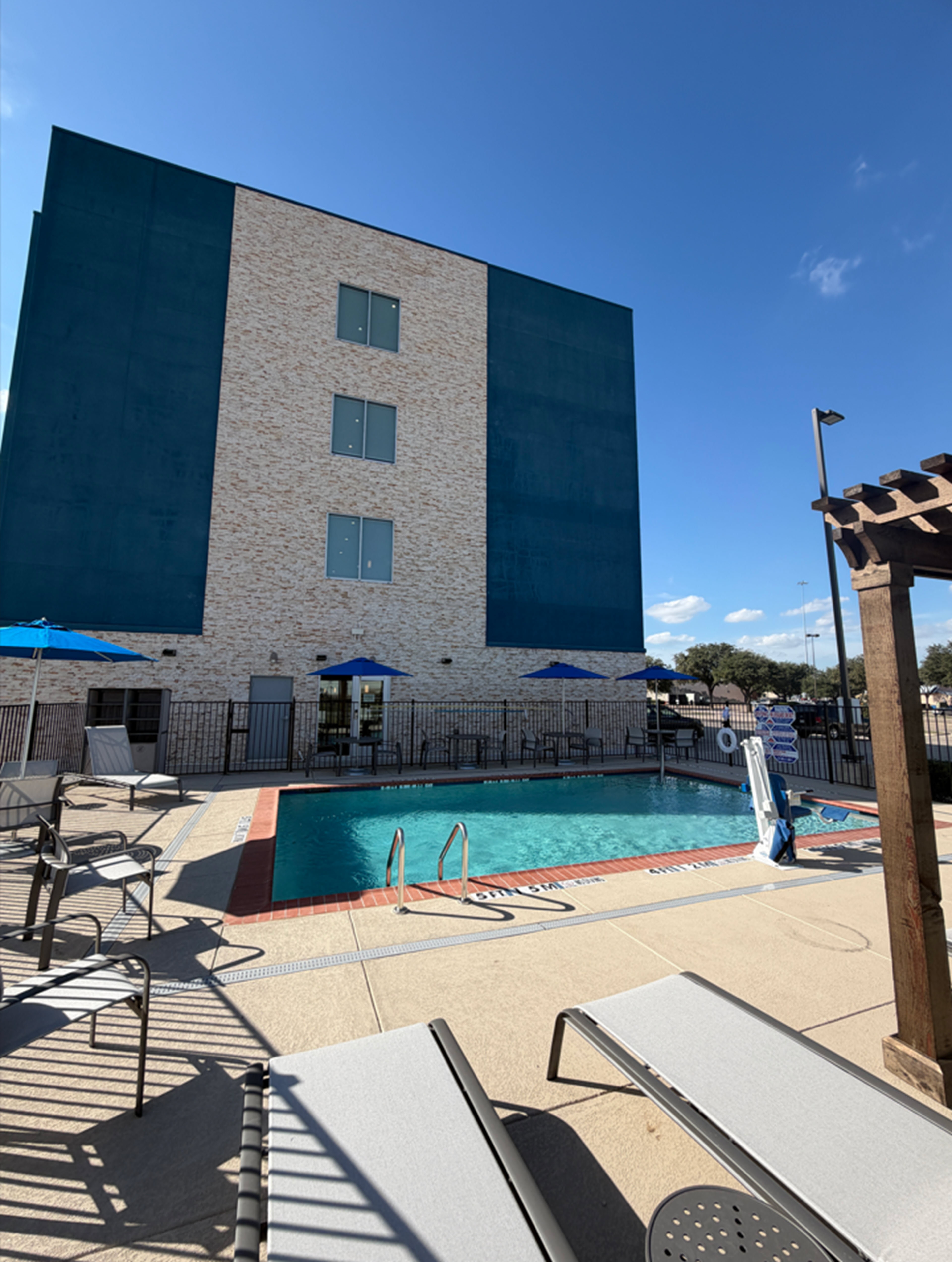 holiday inn express and suites dallas plano north