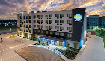 tru by hilton san antonio at the rim tx