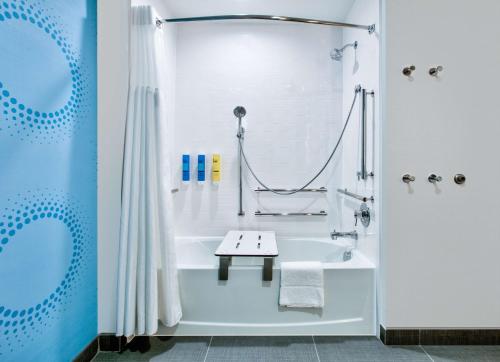 tru by hilton san antonio at the rim tx