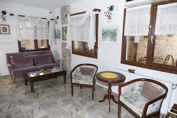 villa lotus konuk evi