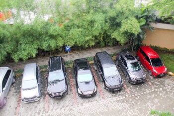 Cozy Stay Studio Apartment (No Kitchen) At Metropark Condominium Jababeka,,0 star