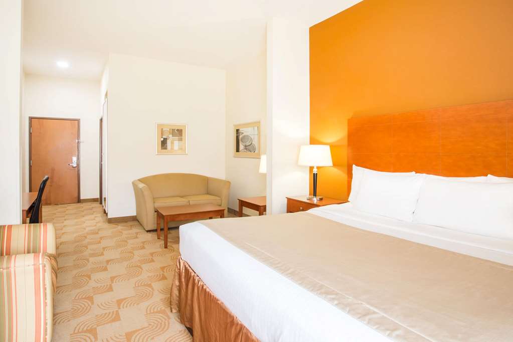 baymont by wyndham savannah south