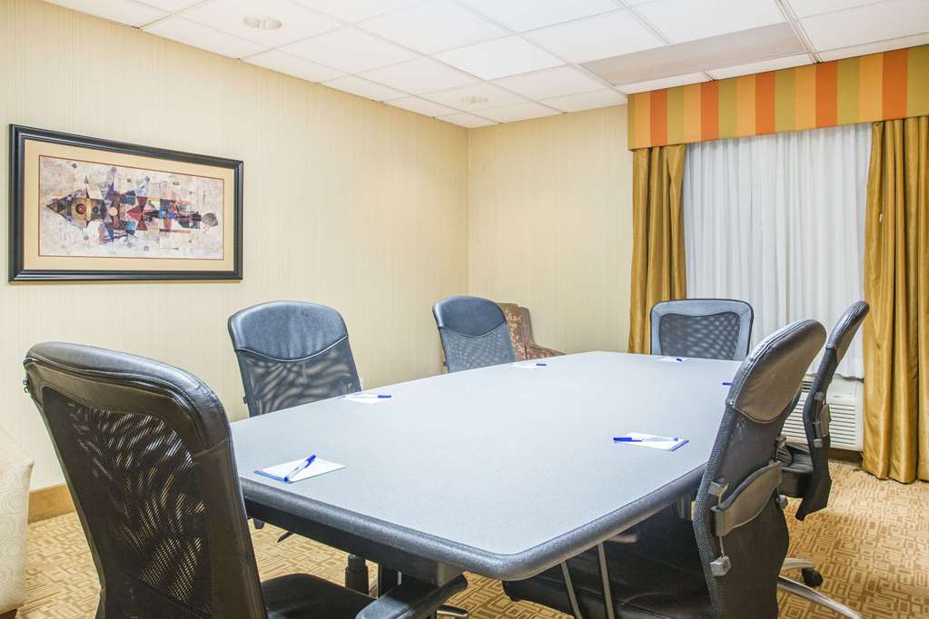 baymont by wyndham savannah south