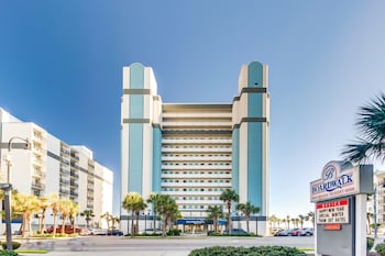 oceanfront boardwalk condo w private balcony and access to beach