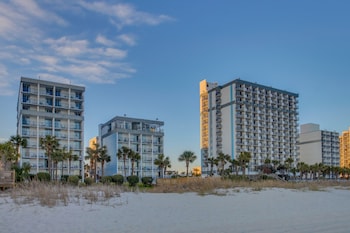 oceanfront boardwalk condo w private balcony and access to beach