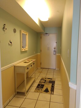 oceanfront boardwalk condo w private balcony and access to beach