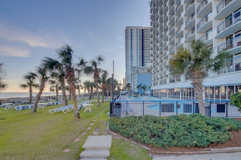 oceanfront boardwalk condo w private balcony and access to beach