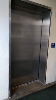 oceanfront boardwalk condo w private balcony and access to beach