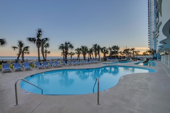 oceanfront boardwalk condo w private balcony and access to beach