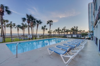 oceanfront boardwalk condo w private balcony and access to beach