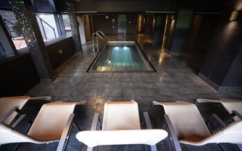 waterside hotel and leisure club