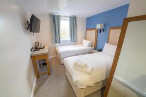 waterside hotel and leisure club