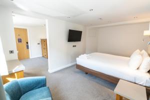 waterside hotel and leisure club