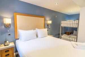 waterside hotel and leisure club