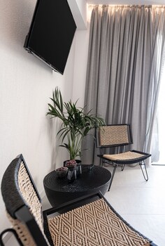 nuovo luxury suites