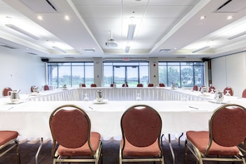 doubletree by hilton quebec resort