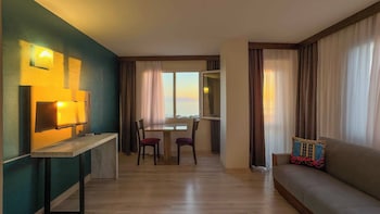 la bella suite hotel